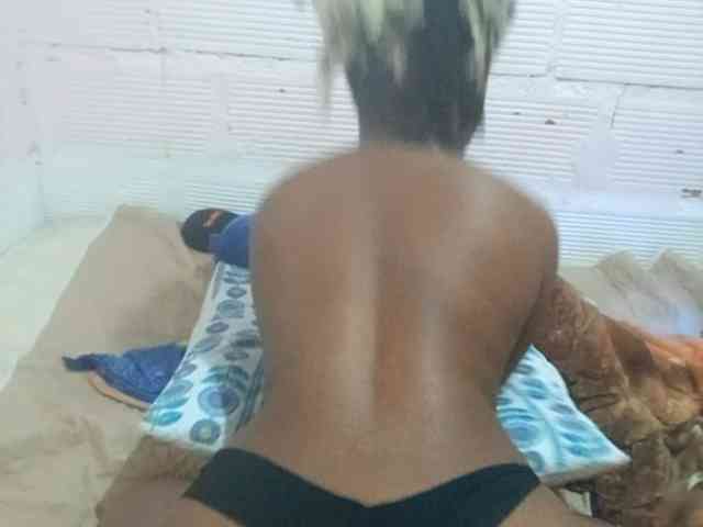 Chanellmontes121 webcam