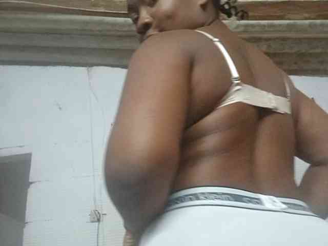 Chanellmontes121 webcam