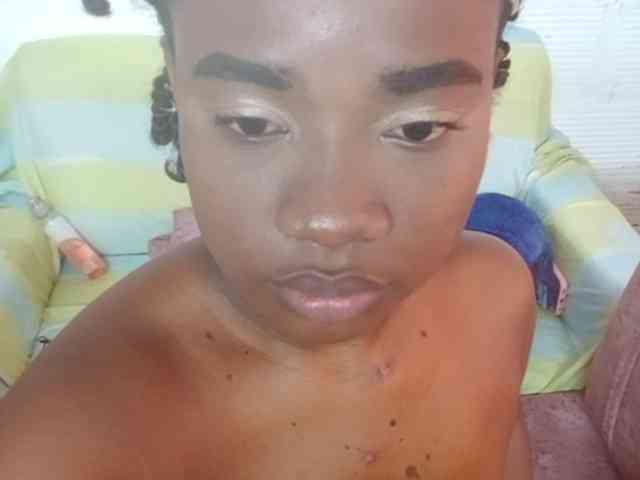 Chanellmontes121 webcam