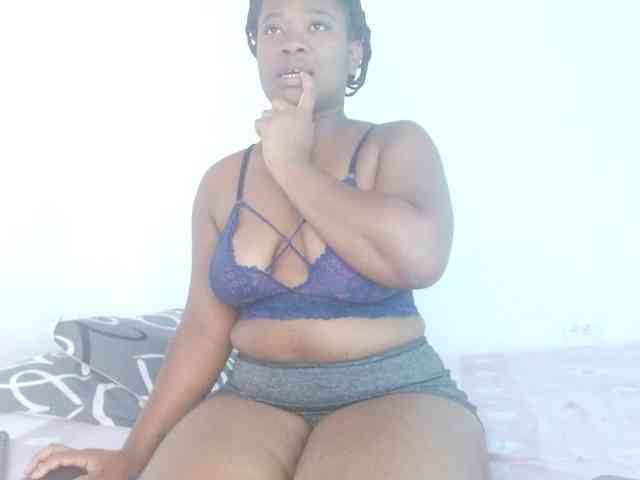 Chanellmontes121 Live Webcam on BongaCams