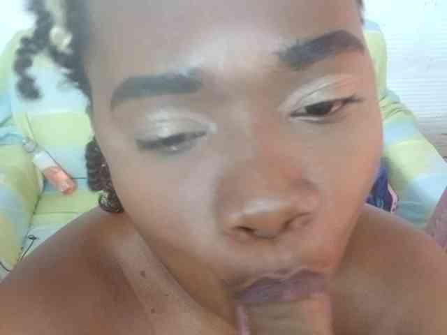 Chanellmontes121 webcam