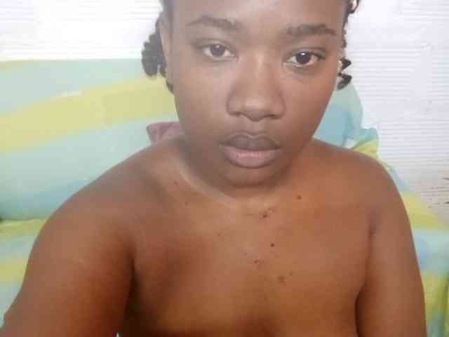 Chanellmontes121 webcam