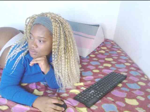 Chanellmontes121 webcam