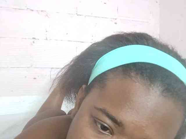 Chanellmontes121 webcam