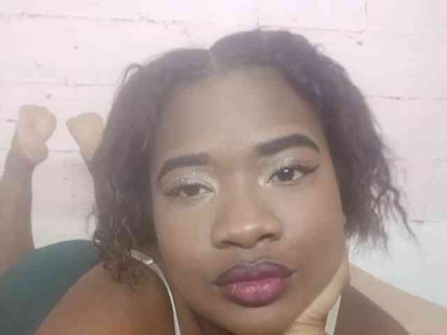 Chanellmontes121 webcam