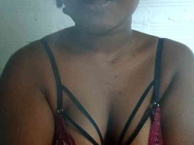 Chanellmontes121 webcam