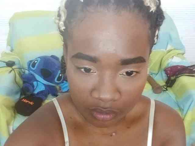 Chanellmontes121 webcam