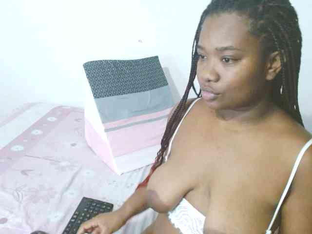 Chanellmontes121 webcam