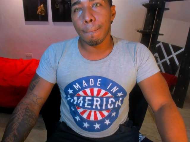 Blackmanghugecock