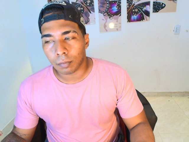 Blackmanghugecock