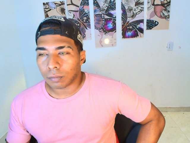 Blackmanghugecock