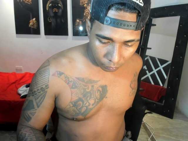 Blackmanghugecock
