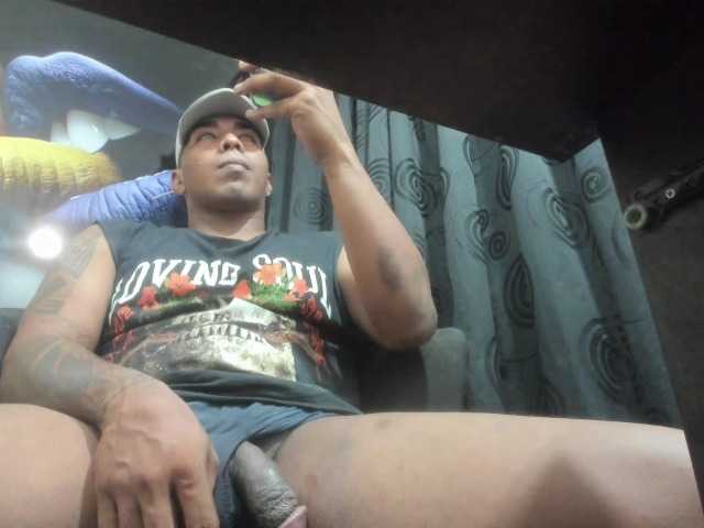 Blackmanghugecock