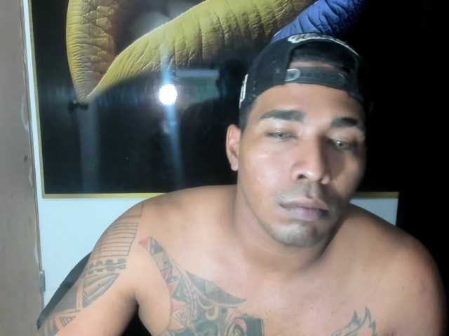 Blackmanghugecock