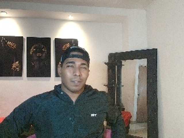 Blackmanghugecock
