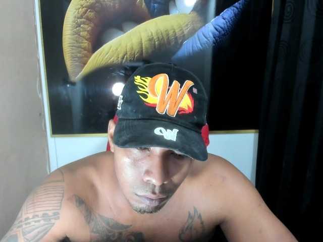 Blackmanghugecock