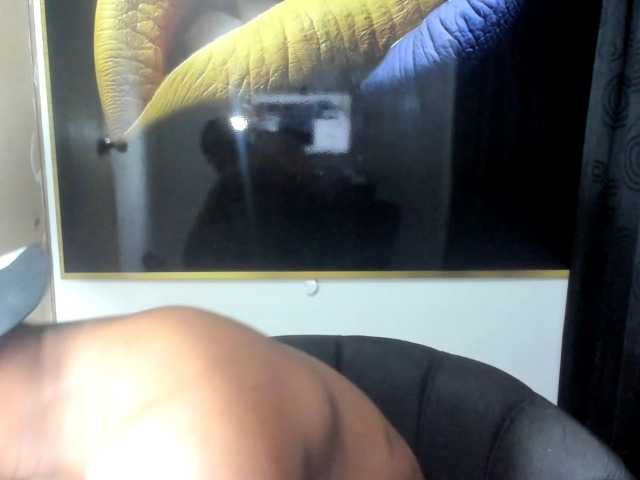 Blackmanghugecock