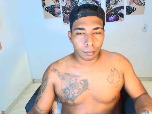 Blackmanghugecock