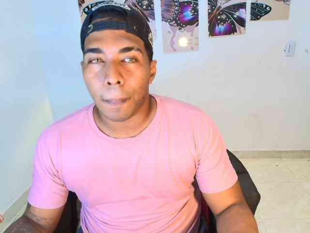 Blackmanghugecock