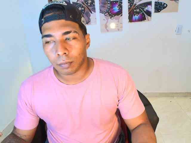 Blackmanghugecock
