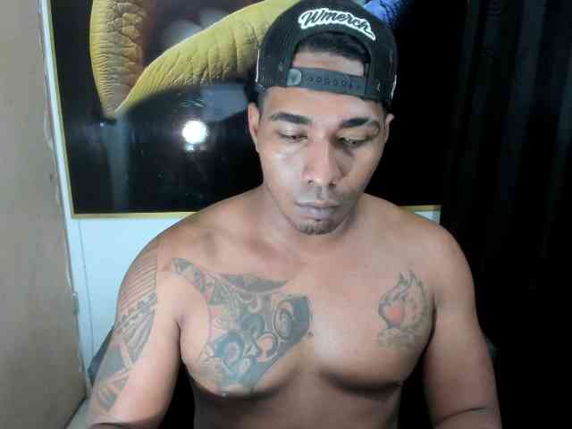 Blackmanghugeco... Live Webcam on BongaCams