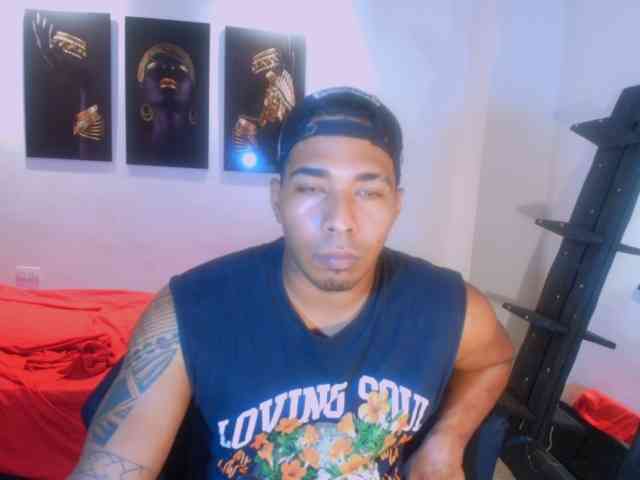 Blackmanghugecock