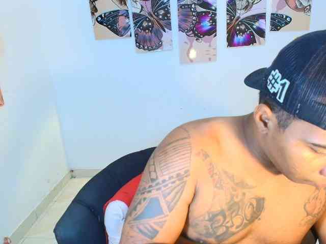 Blackmanghugecock
