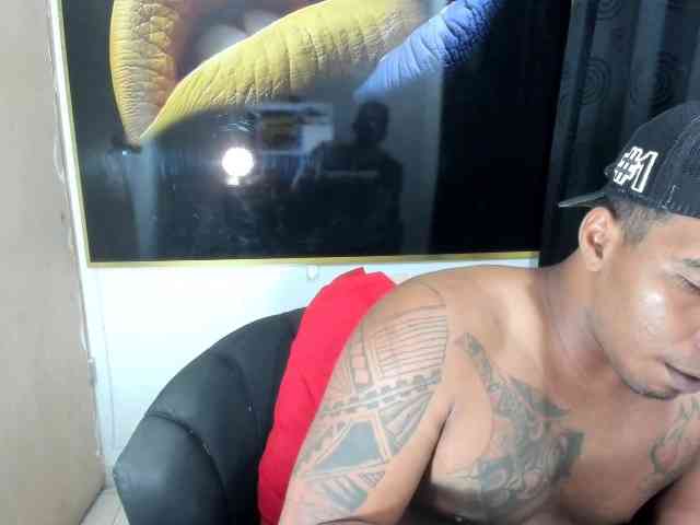 Blackmanghugecock