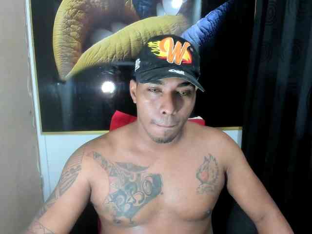 Blackmanghugecock