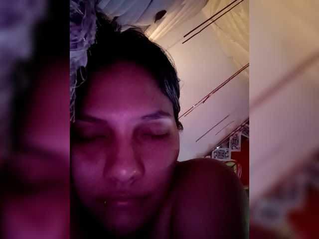 Offline EmmaSanches on BongaCams