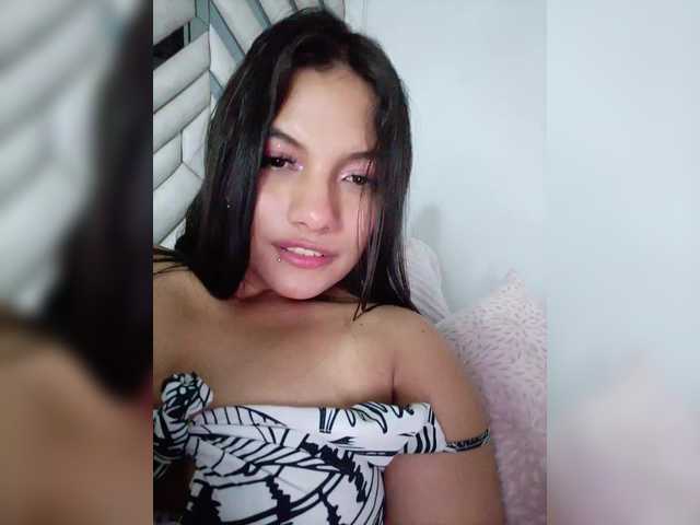 Sex chat gratuit in direct cu EmmaSanches pe BongaCams
