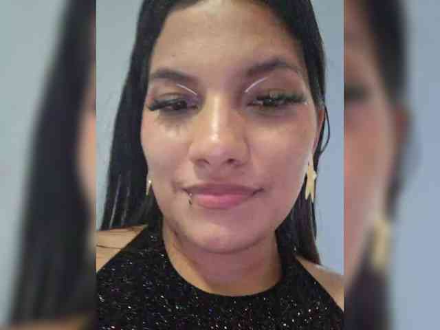 EmmaSanches Live Webcam on BongaCams