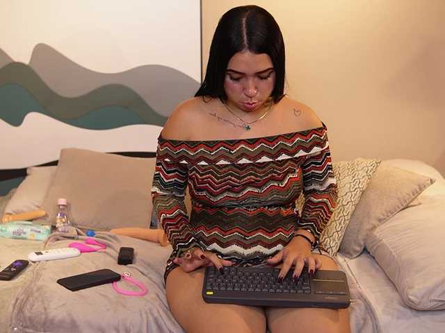 SeleneMonroe from BongaCams