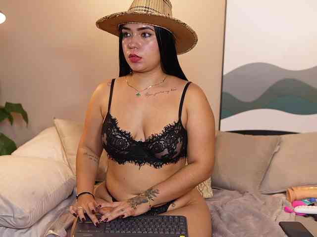 SeleneMonroe webcam