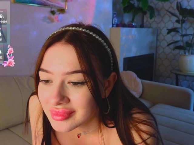  MaryDeluxe chat room