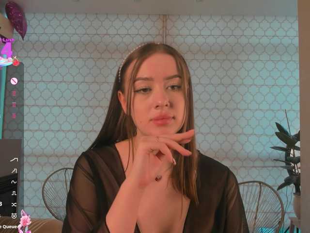  MaryDeluxe chat room