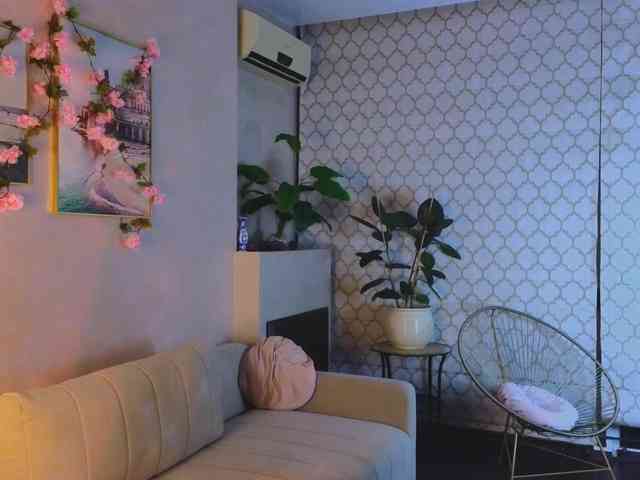MaryDeluxe webcam