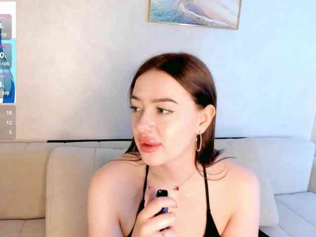Модель: MaryDeluxe
