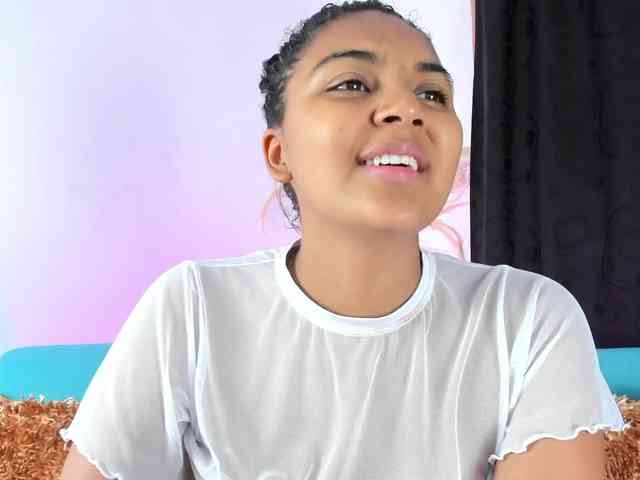 Melodymoore webcam