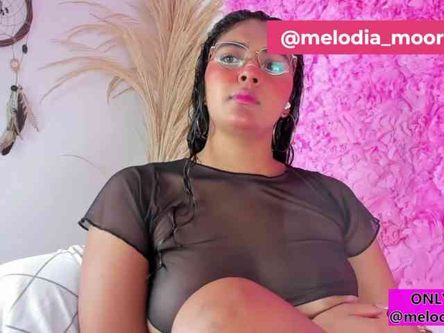 Melodymoore webcam