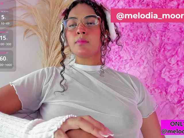 Melodymoore webcam