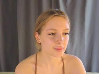 CrimsonAura Porn Show