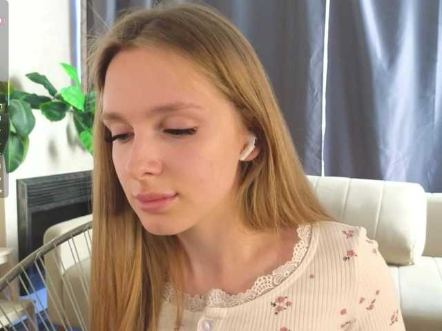 CrimsonAura from BongaCams is Freechat