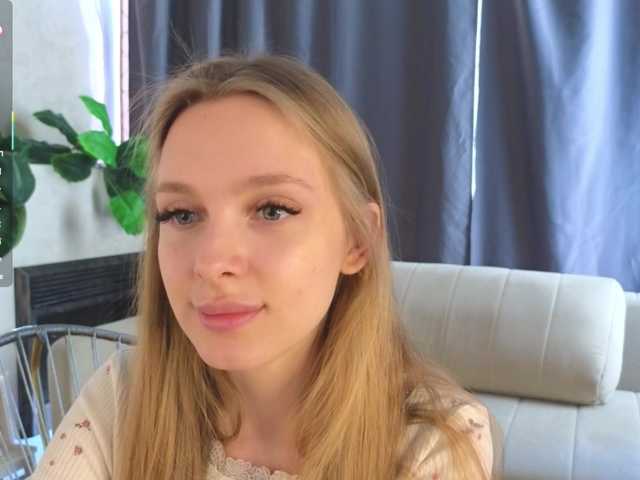 CrimsonAura from BongaCams is Freechat