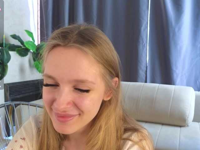 CrimsonAura from BongaCams is Freechat