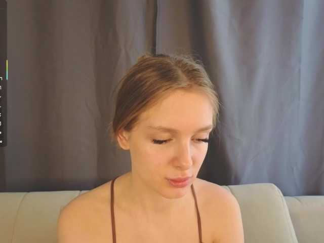 CrimsonAura from BongaCams is Freechat