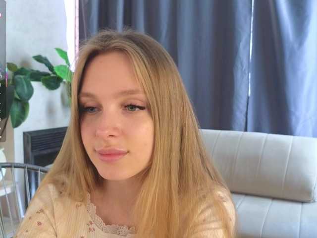 CrimsonAura from BongaCams is Freechat