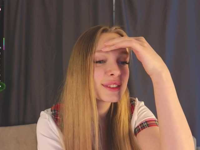 CrimsonAura from BongaCams is Freechat