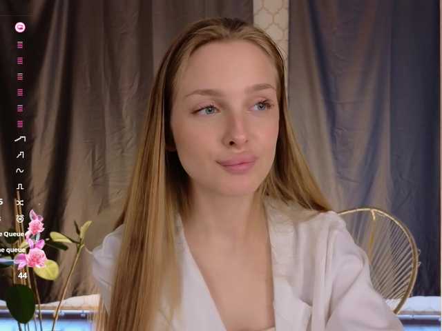 CrimsonAura from BongaCams is Freechat