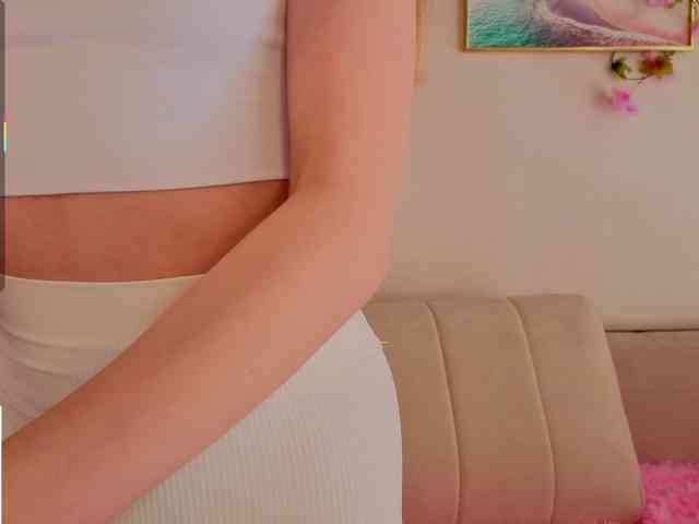 CrimsonAura webcam